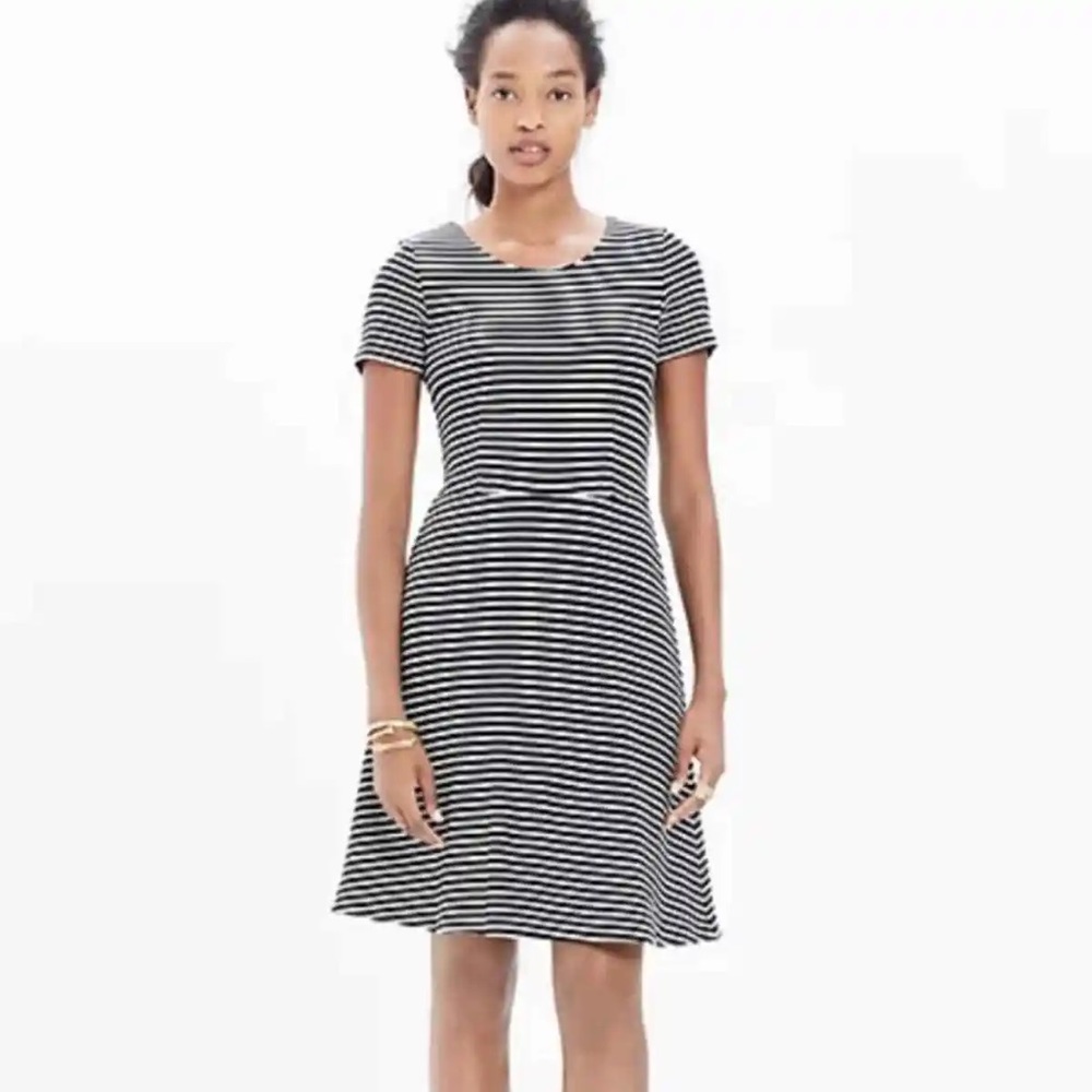 Madewell Gallerist black and white striped dress